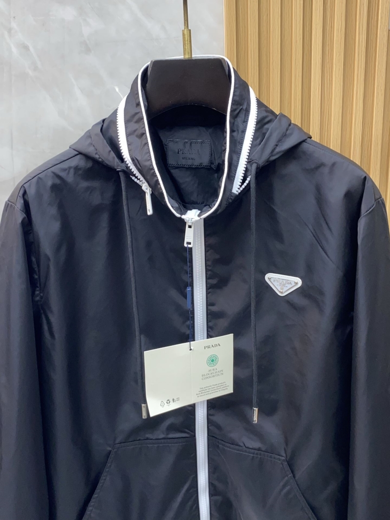Pra*a outwear